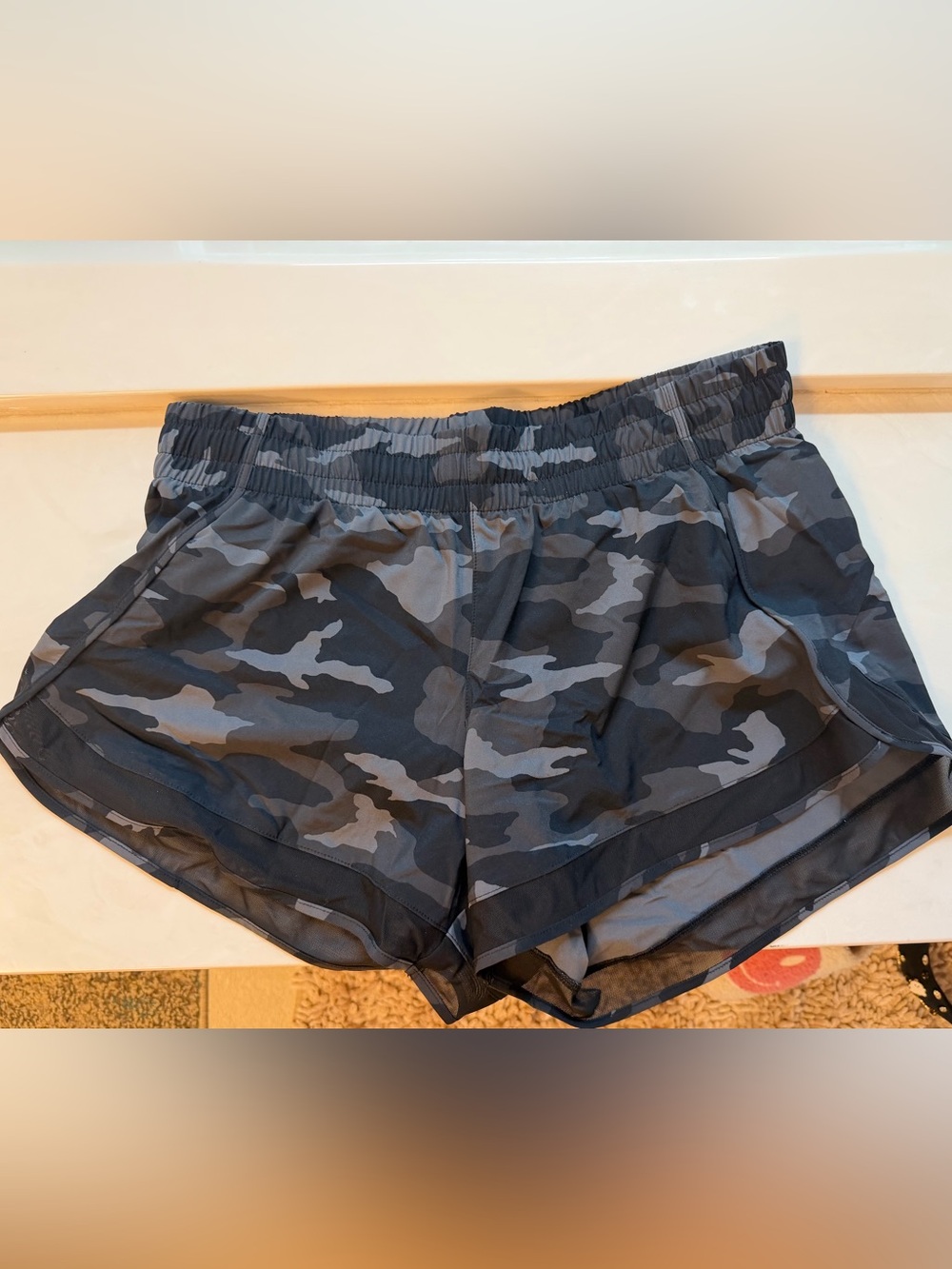 Nw/oT: Never worn! Athleta Women's Black and Gray Camo Athletic Shorts.